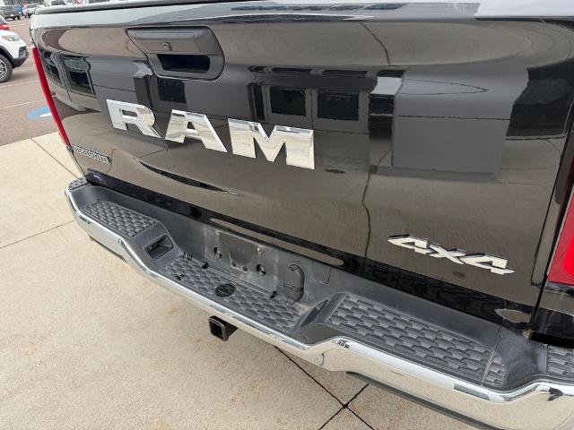 Used 2025 RAM 1500 Big Horn AWD/4WD image 17