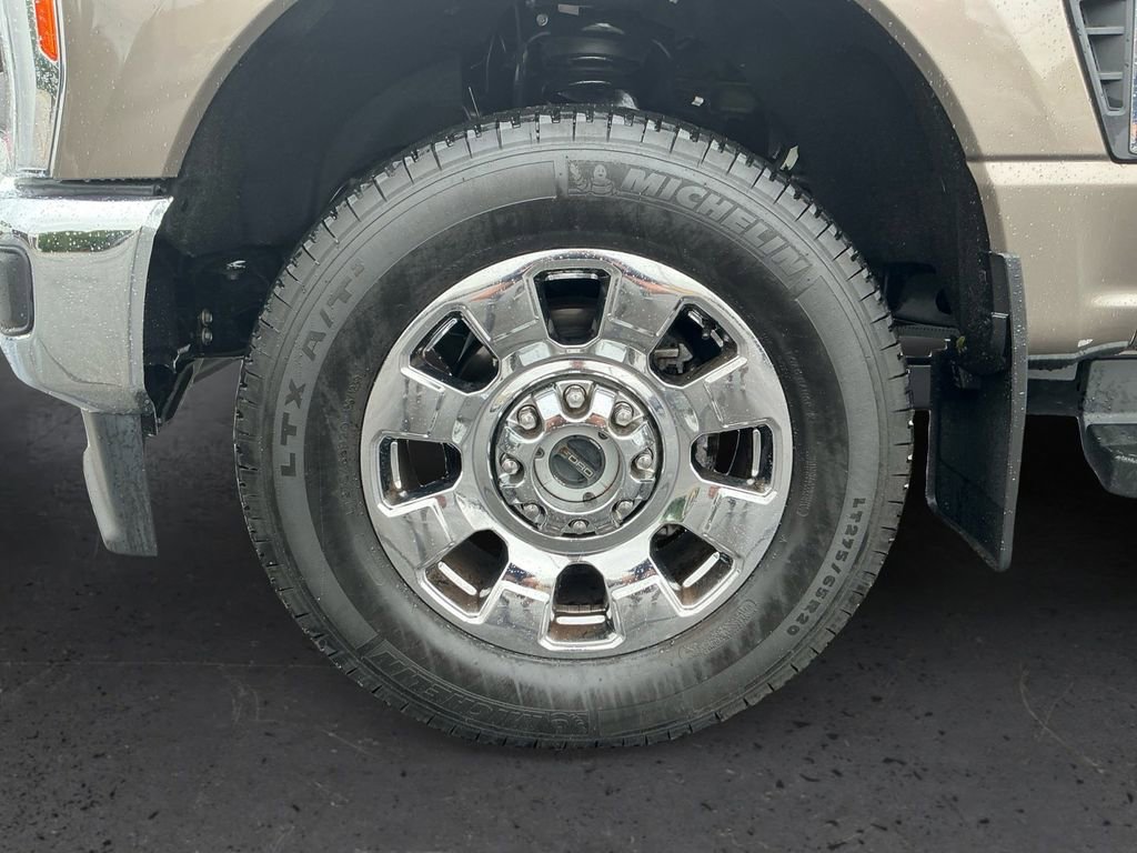 Certified 2023 Ford F250 Lariat w/ Chrome Package AWD/4WD image 13