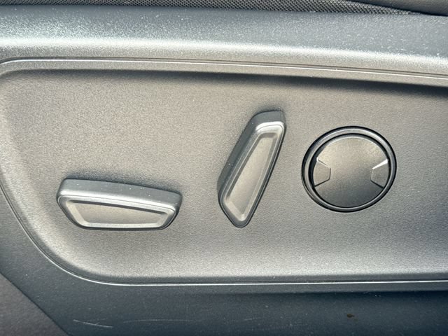 Certified 2025 Ford Escape ST-Line AWD/4WD image 12