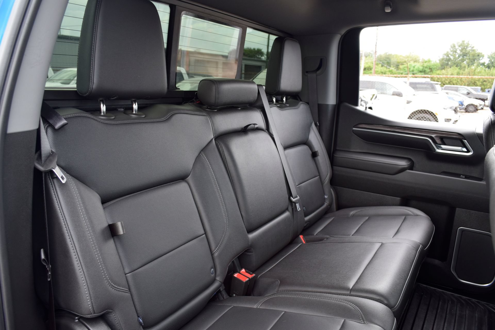 Used 2022 Chevrolet Silverado 1500 LTZ w/ LTZ Premium Package AWD/4WD image 22