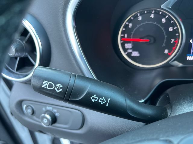 Used 2020 Chevrolet Blazer LT FWD image 32