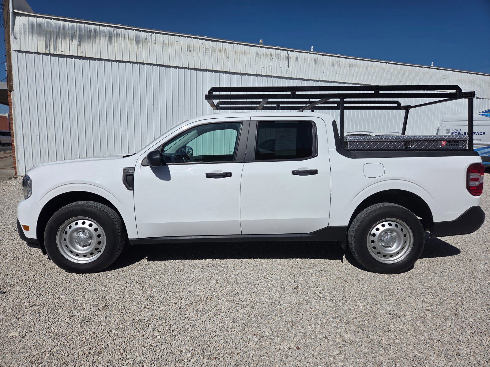 Certified 2022 Ford Maverick XL image 2