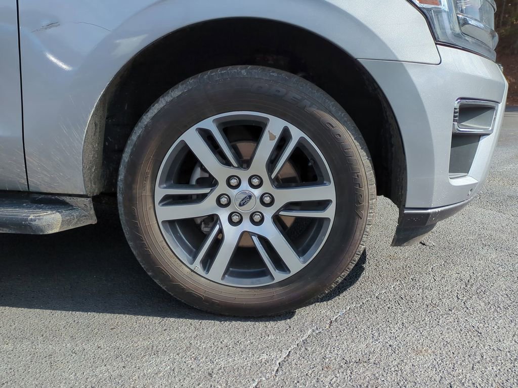 Certified 2024 Ford Expedition Limited image 10