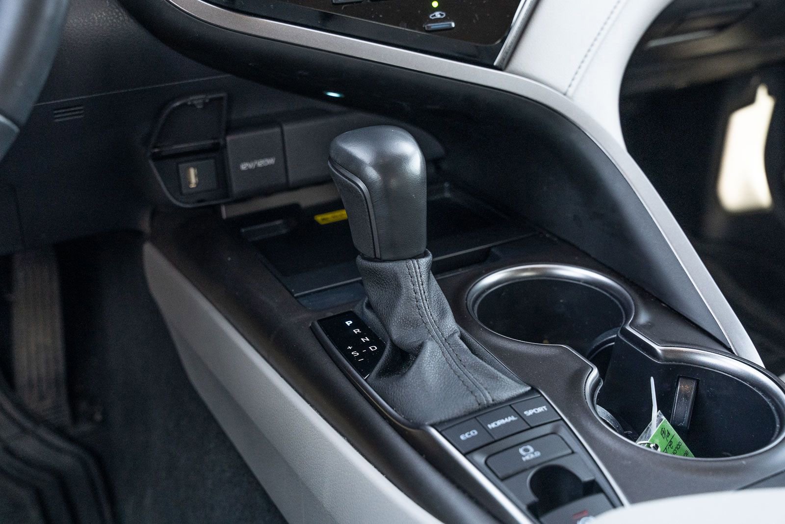 Used 2023 Toyota Camry XSE FWD image 27