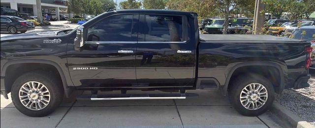 Used 2023 Chevrolet Silverado 2500 High Country image 2