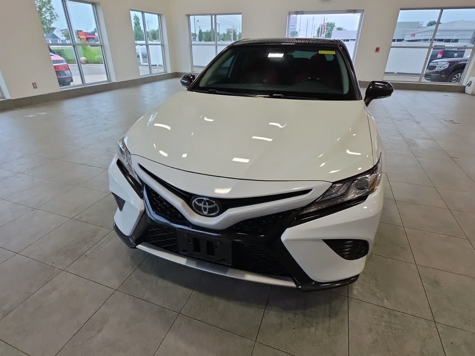Used 2019 Toyota Camry XSE FWD video 2