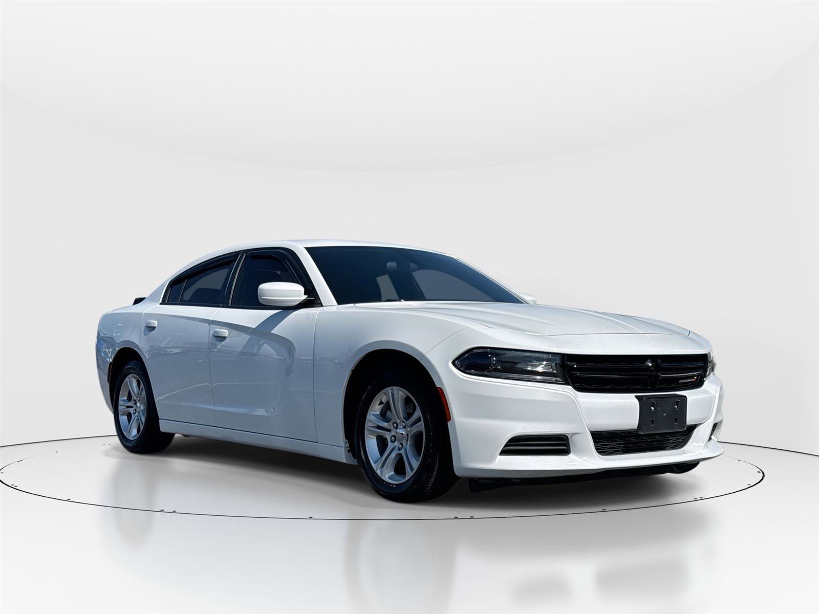 Used 2021 Dodge Charger SXT image 1