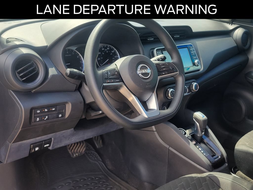 Used 2022 Nissan Kicks S FWD image 19