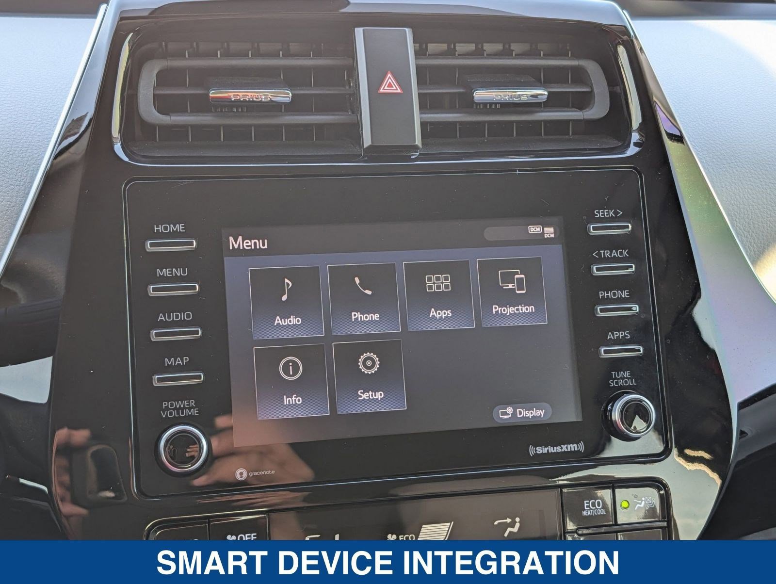 Used 2022 Toyota Prius LE image 28