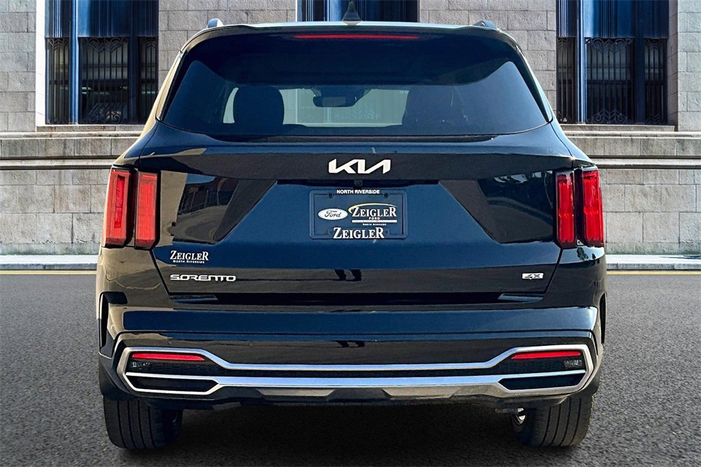Used 2023 Kia Sorento SX image 4