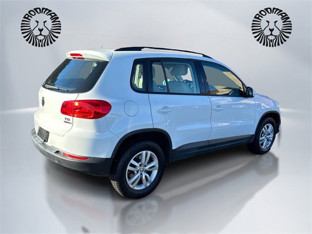 Used 2017 Volkswagen Tiguan S image 5