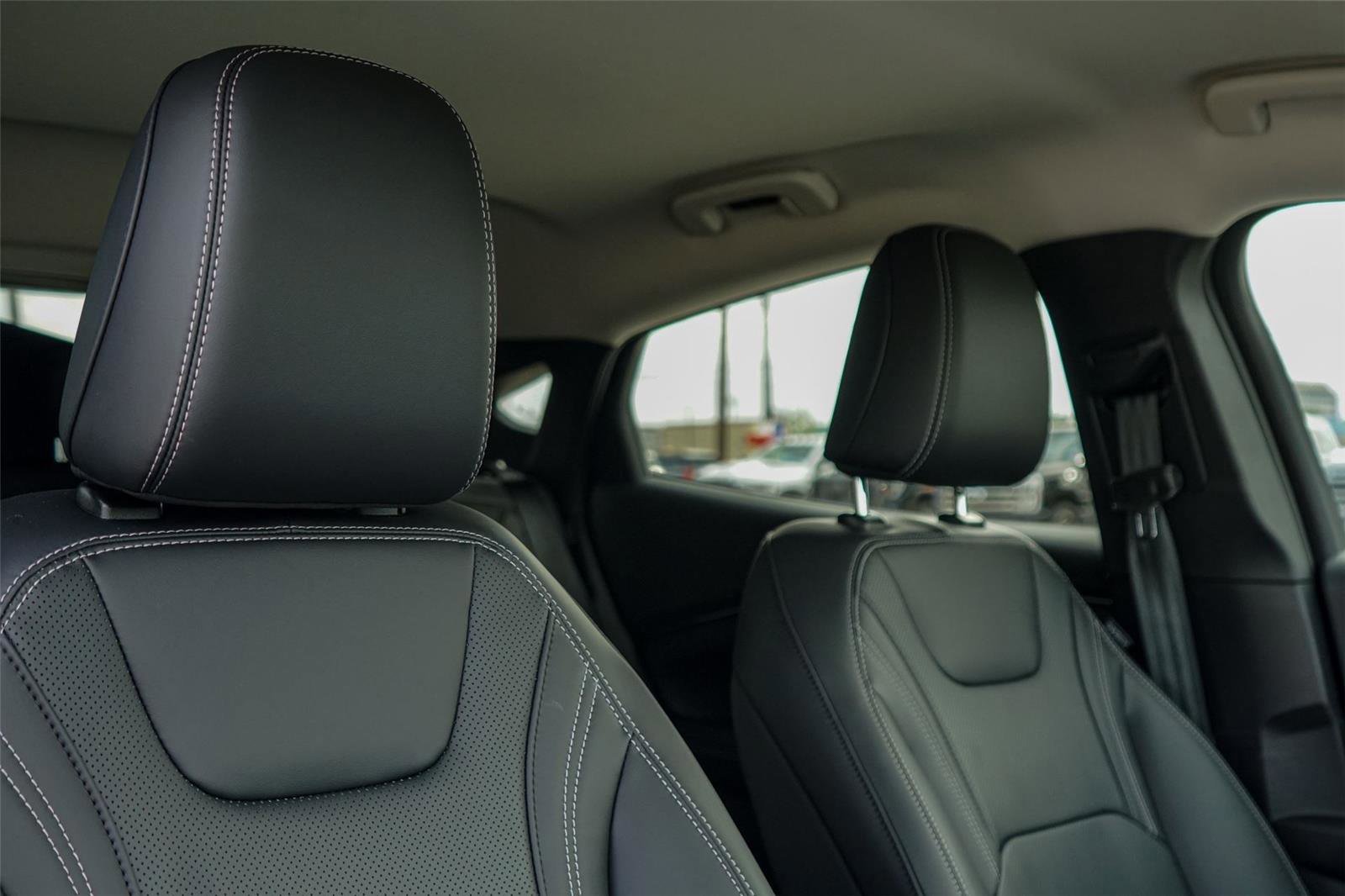 Certified 2025 Ford Mustang Mach-E Premium AWD/4WD image 30