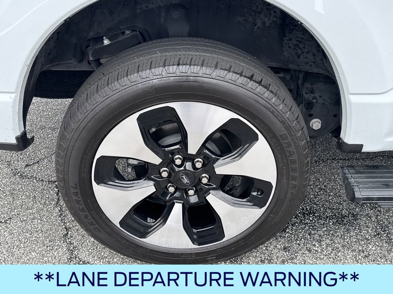 Certified 2023 Ford F150 Lightning Platinum image 21