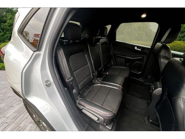 Certified 2025 Ford Escape ST-Line AWD/4WD image 8