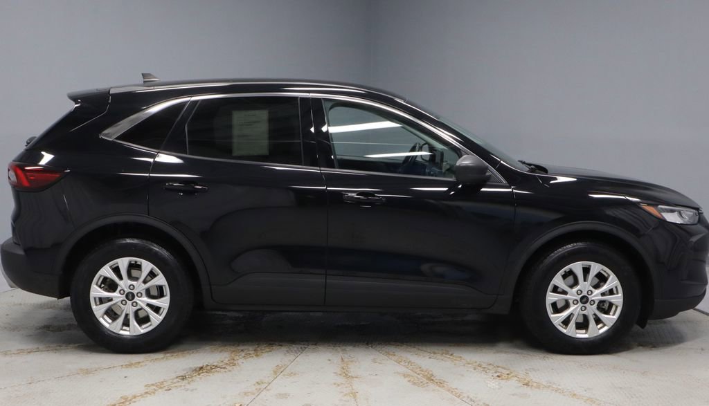 Certified 2023 Ford Escape Active image 11
