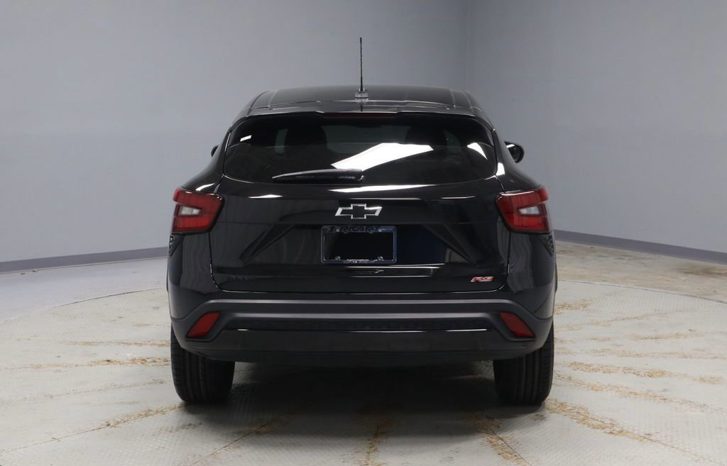 Used 2024 Chevrolet Trax RS w/ Driver Confidence Package image 4