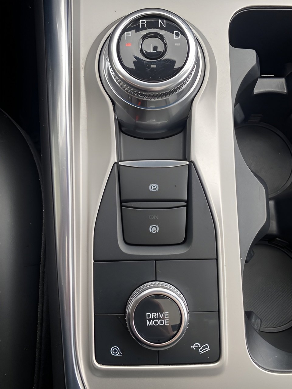 Certified 2023 Ford Explorer XLT w/ Equipment Group 202A image 28