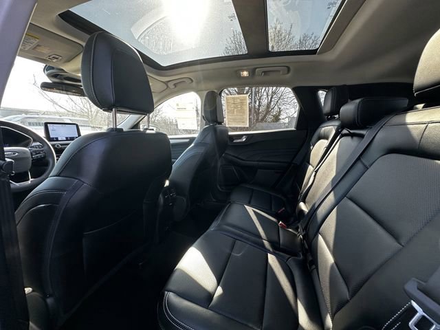 Certified 2022 Ford Escape SEL w/ Technology Package image 18