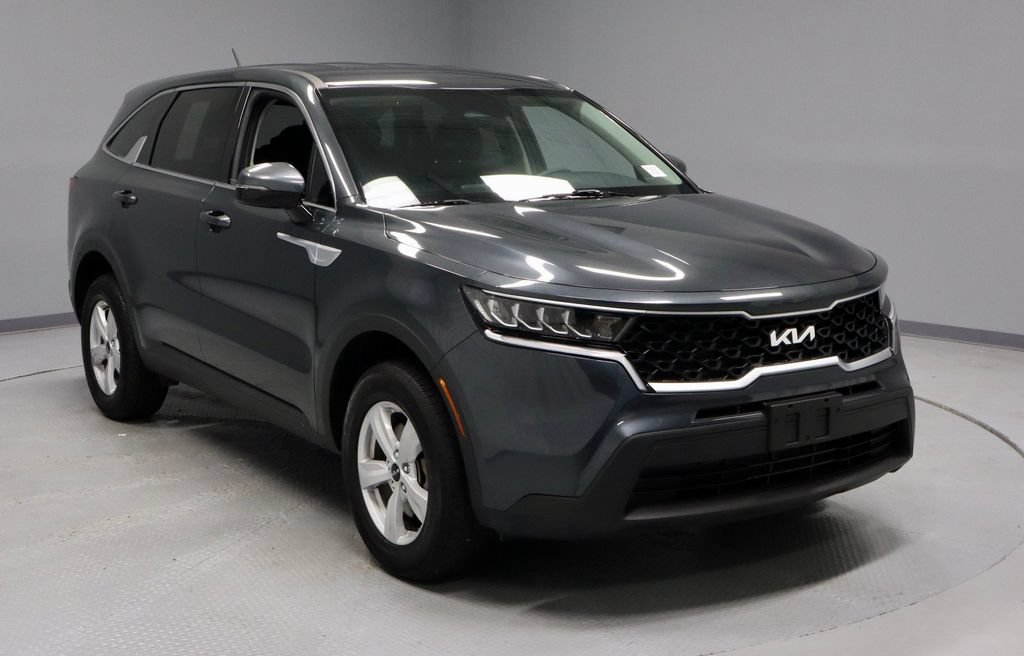 Used 2023 Kia Sorento LX AWD/4WD image 1