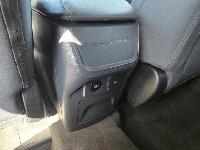 Certified 2025 Ford Explorer Active AWD/4WD image 30