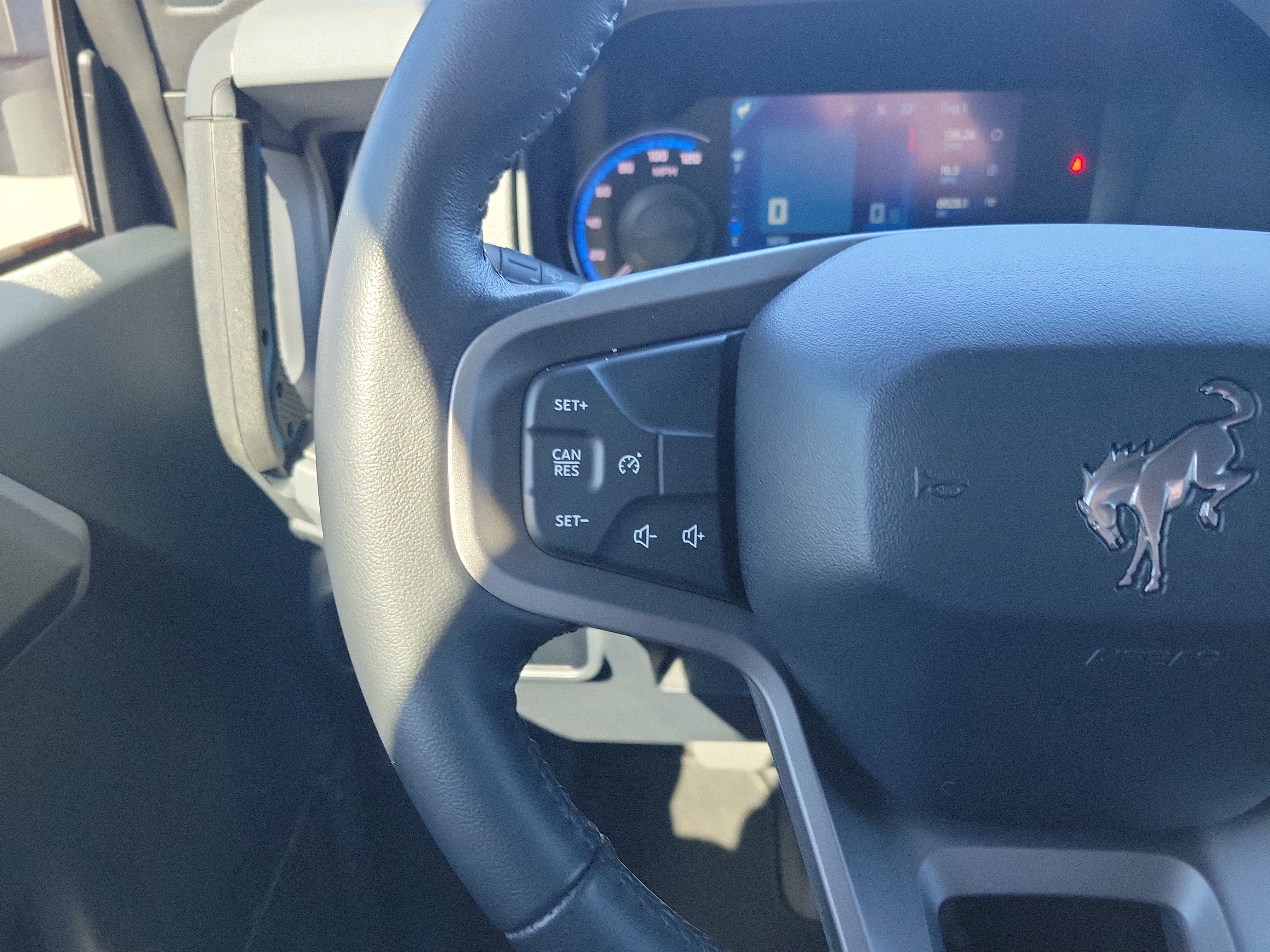 Certified 2024 Ford Bronco Black Diamond image 12