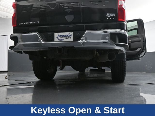 Used 2022 Chevrolet Silverado 2500 LTZ w/ LTZ Plus Package AWD/4WD image 39