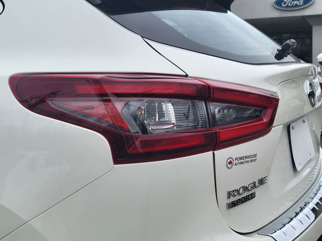 Used 2022 Nissan Rogue Sport SL image 12