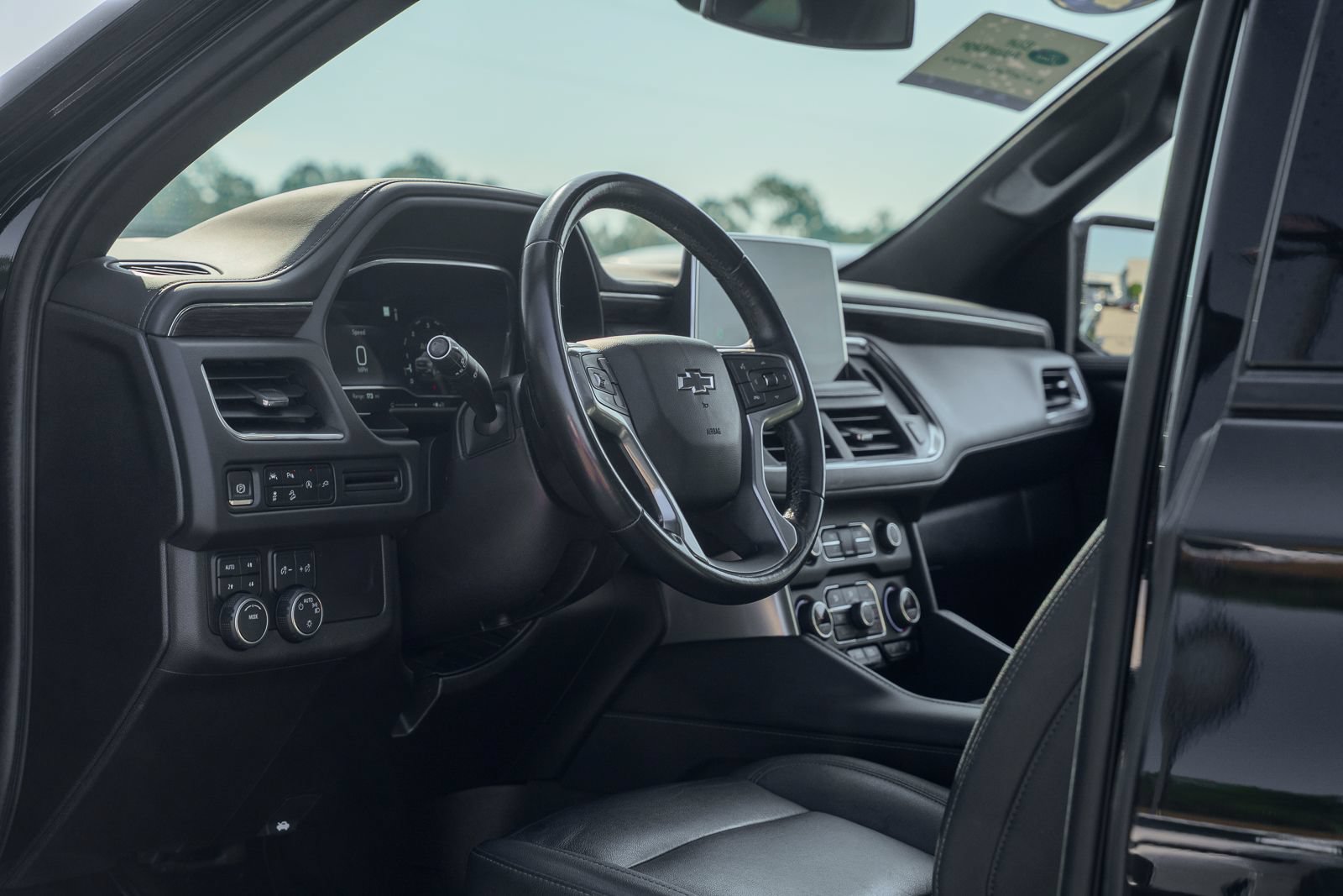 Used 2022 Chevrolet Tahoe Z71 AWD/4WD image 24