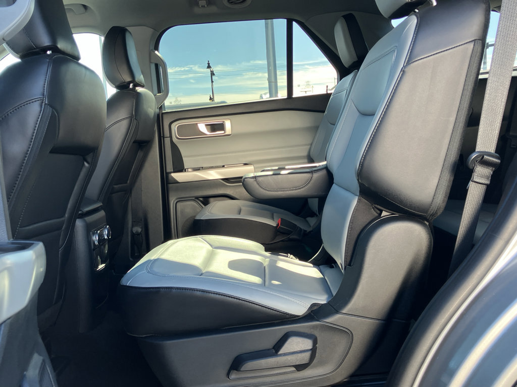 Certified 2021 Ford Explorer XLT w/ Equipment Group 202A image 29