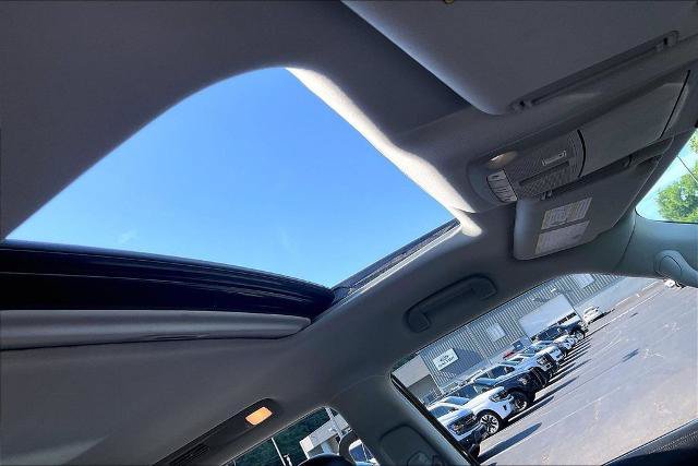 Used 2021 Nissan Armada SL w/ Captain's Chairs Package RWD image 22