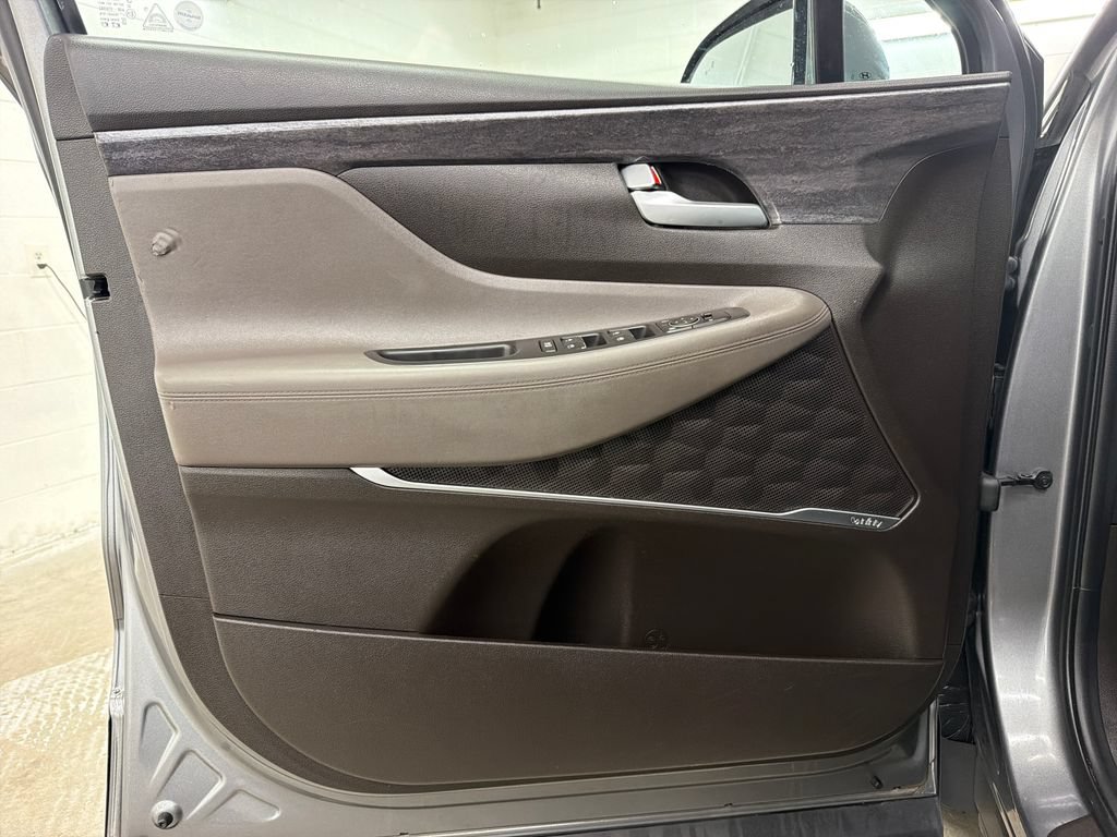 Used 2019 Hyundai Santa Fe SEL FWD image 16