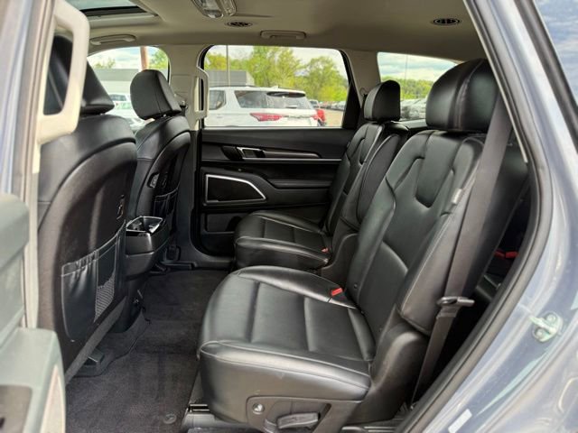Used 2025 Kia Telluride S FWD image 15