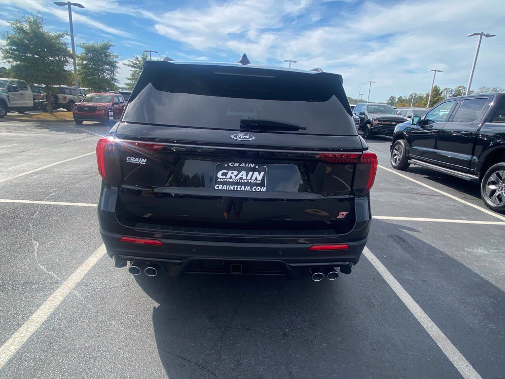 Certified 2025 Ford Explorer ST w/ Sun And Sound Package AWD/4WD image 6
