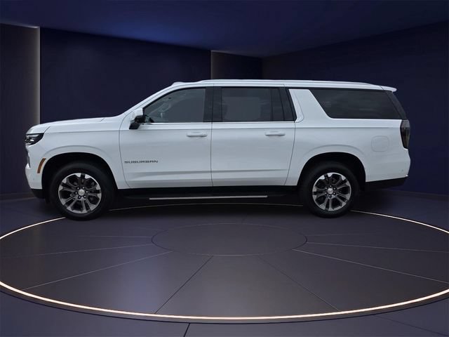 Used 2025 Chevrolet Suburban LT w/ Comfort Package RWD image 7