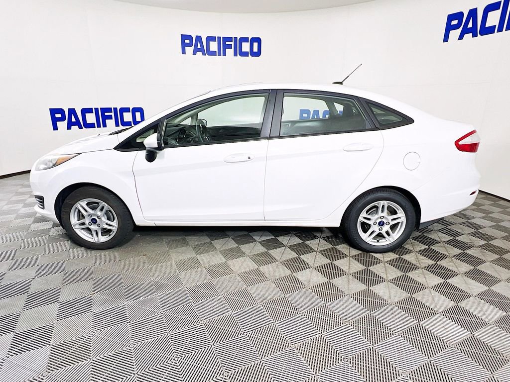 Certified 2017 Ford Fiesta SE FWD image 4