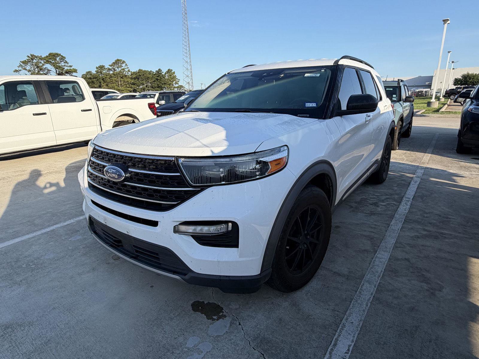 Certified 2020 Ford Explorer XLT w/ Equipment Group 202A RWD image 1