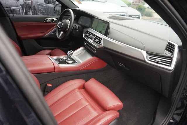 Used 2021 BMW X6 M50i w/ Executive Package AWD/4WD image 18