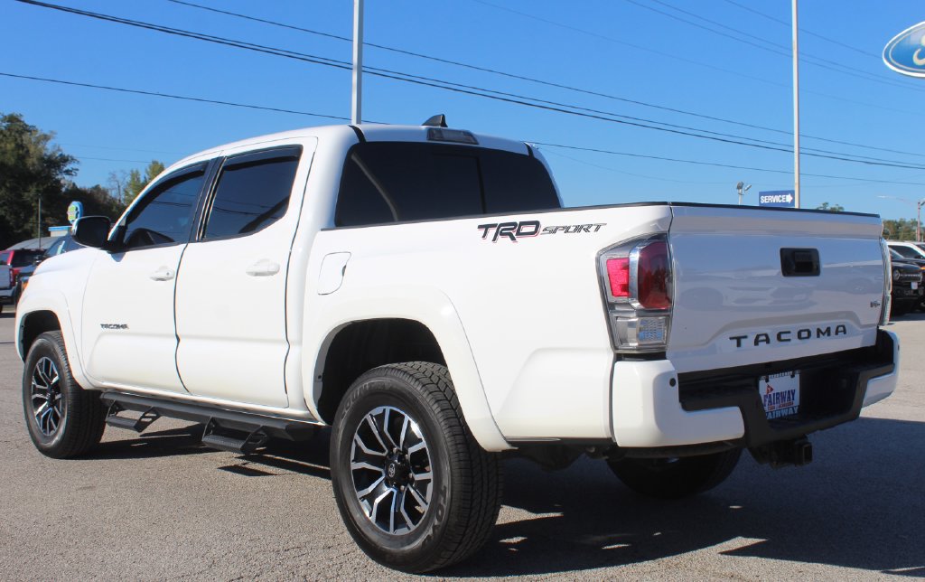 Used 2021 Toyota Tacoma TRD Sport w/ Technology Package RWD image 9