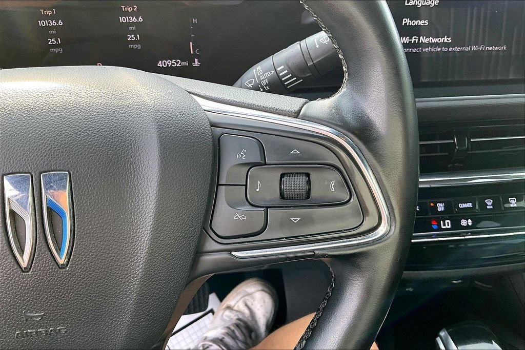 Used 2025 Buick Envista Avenir FWD image 18
