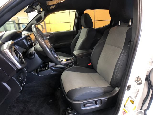 Used 2020 Toyota Tacoma TRD Sport w/ Technology Package AWD/4WD image 10