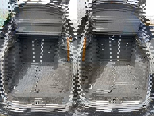 Used 2021 Jaguar F-PACE S image 11