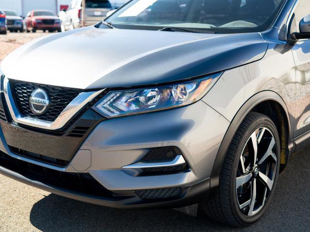 Used 2022 Nissan Rogue Sport SL image 3
