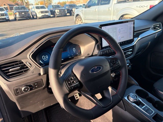 Certified 2023 Ford Escape ST-Line Elite AWD/4WD image 3