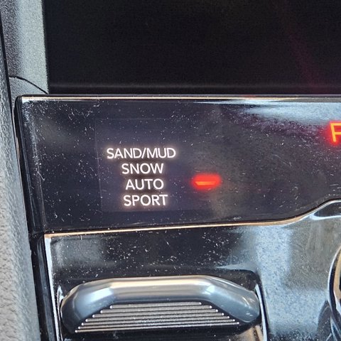 Used 2023 Jeep Grand Cherokee L Limited w/ Black Appearance Package image 21