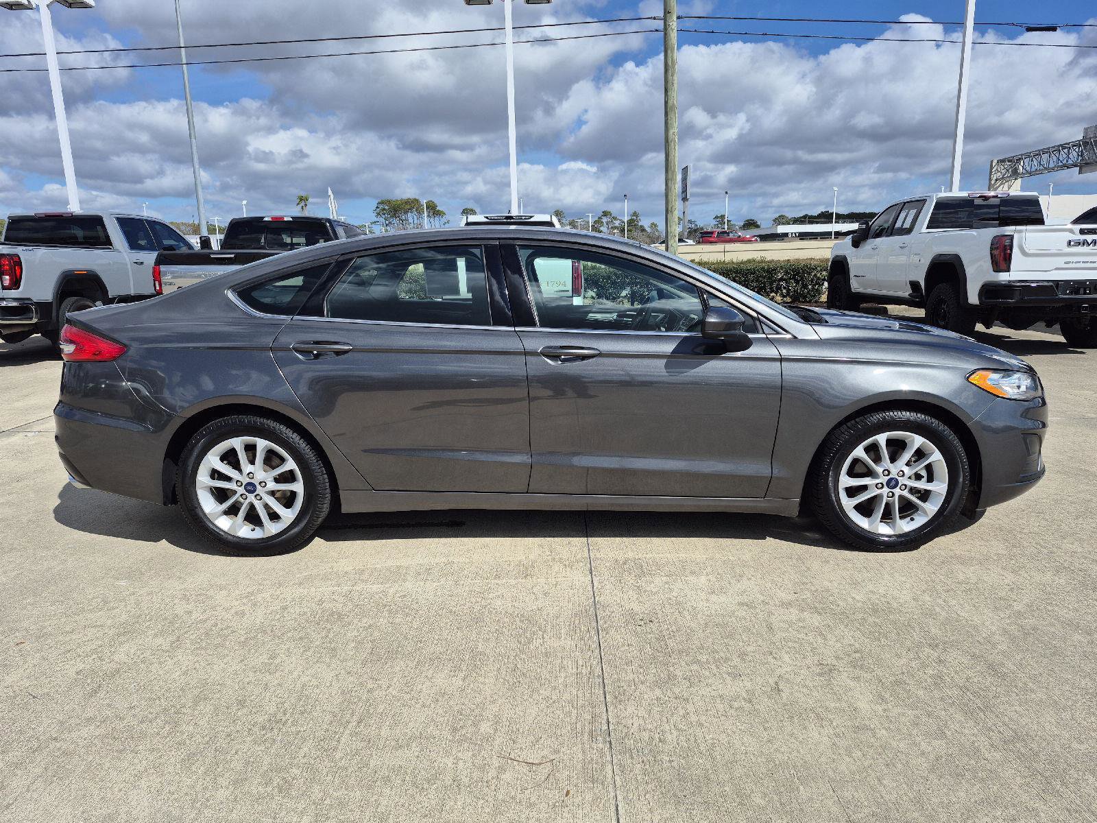 Certified 2020 Ford Fusion SE image 6