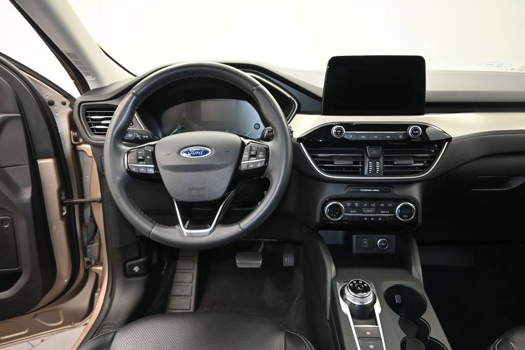 Certified 2021 Ford Escape SEL FWD image 16