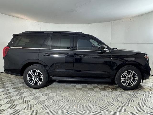 Certified 2025 Ford Expedition Active image 5