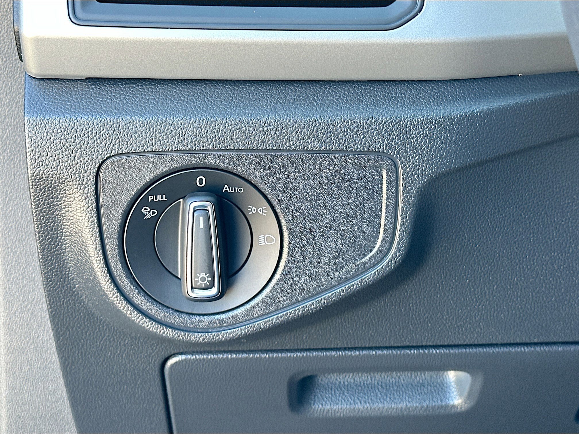 Used 2023 Volkswagen Atlas SE image 10