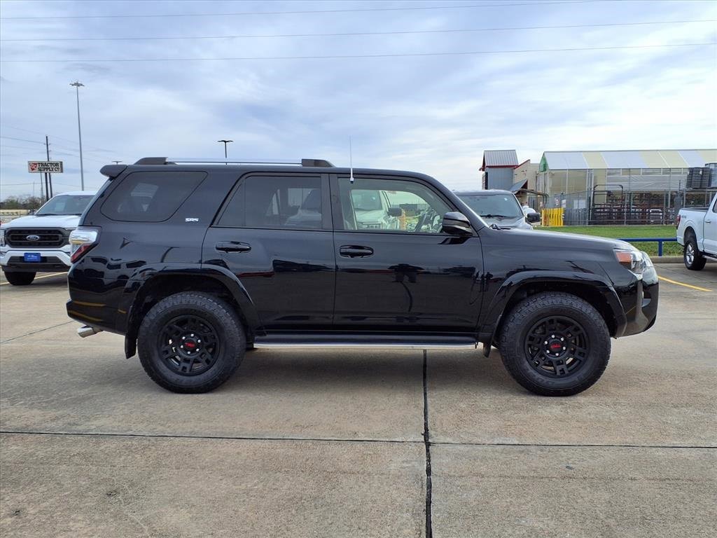Used 2022 Toyota 4Runner SR5 image 8