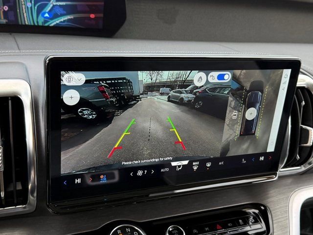 Certified 2025 Ford Expedition Max Platinum image 21